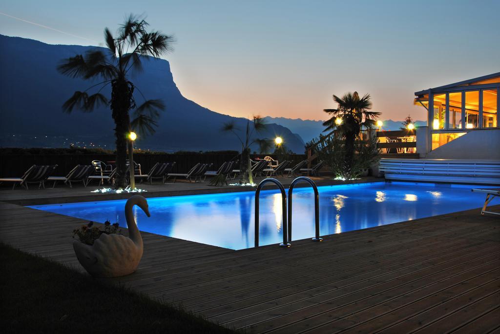 كورنايانو Hotel Waldhof المظهر الخارجي الصورة